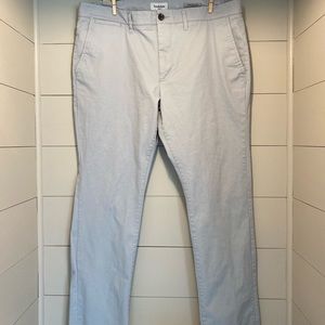 Goodfellow & Co Hennepin chino in SLIM cut